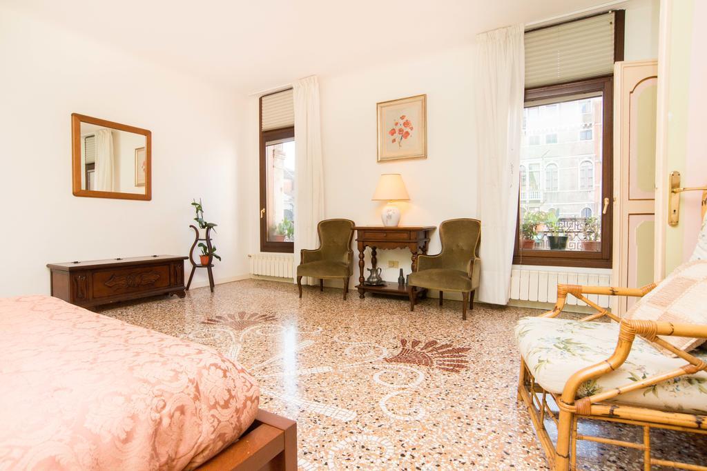 Ca Della Trifora Apartment Venesia Bagian luar foto