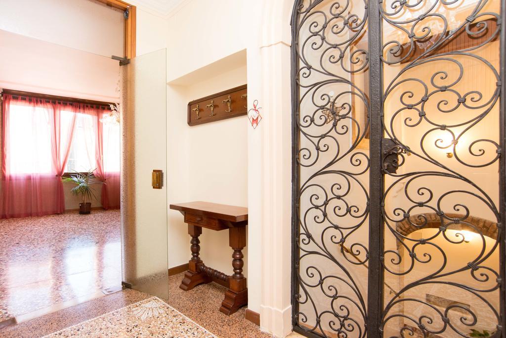 Ca Della Trifora Apartment Venesia Bagian luar foto